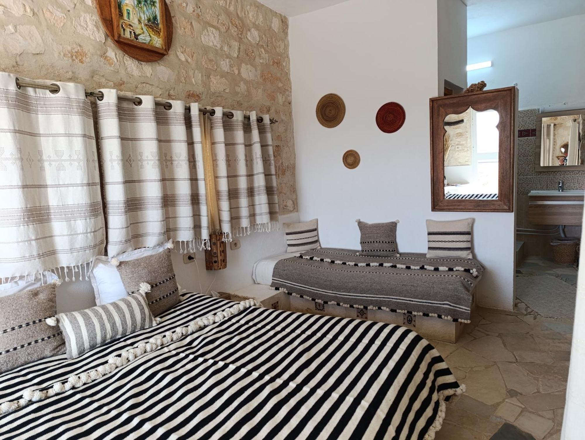 Hotel Dar Ayed Tamezret Tamazrat Exterior foto